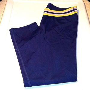 USAPRO NAVY CAPRI LEGGINGS WITH BOTTOM LAZER CUT DESIGN